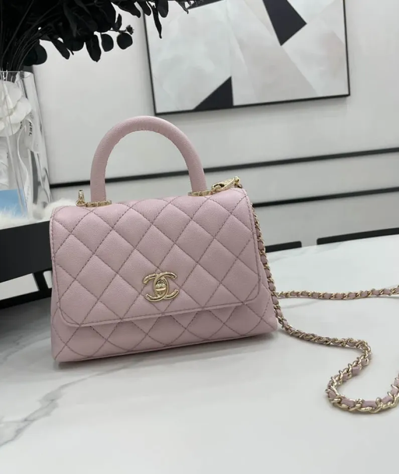 Chanel Size: 19cm*23cm*28cm Model: AS2215/92990/92991
