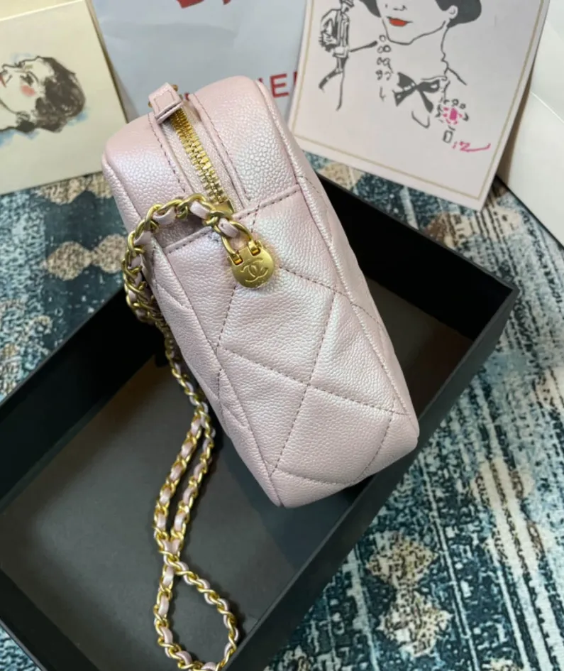 Chane•l Model: AS2857 Size: 12x17x6cm