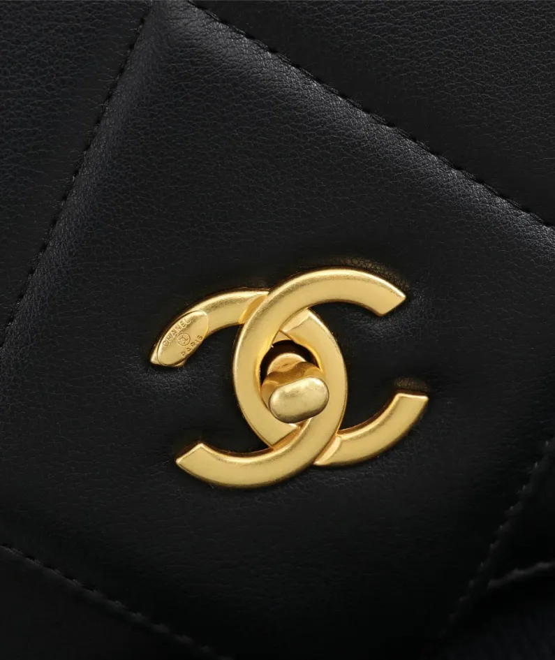 Chanel Size: 20*6*21cm Style: 7707