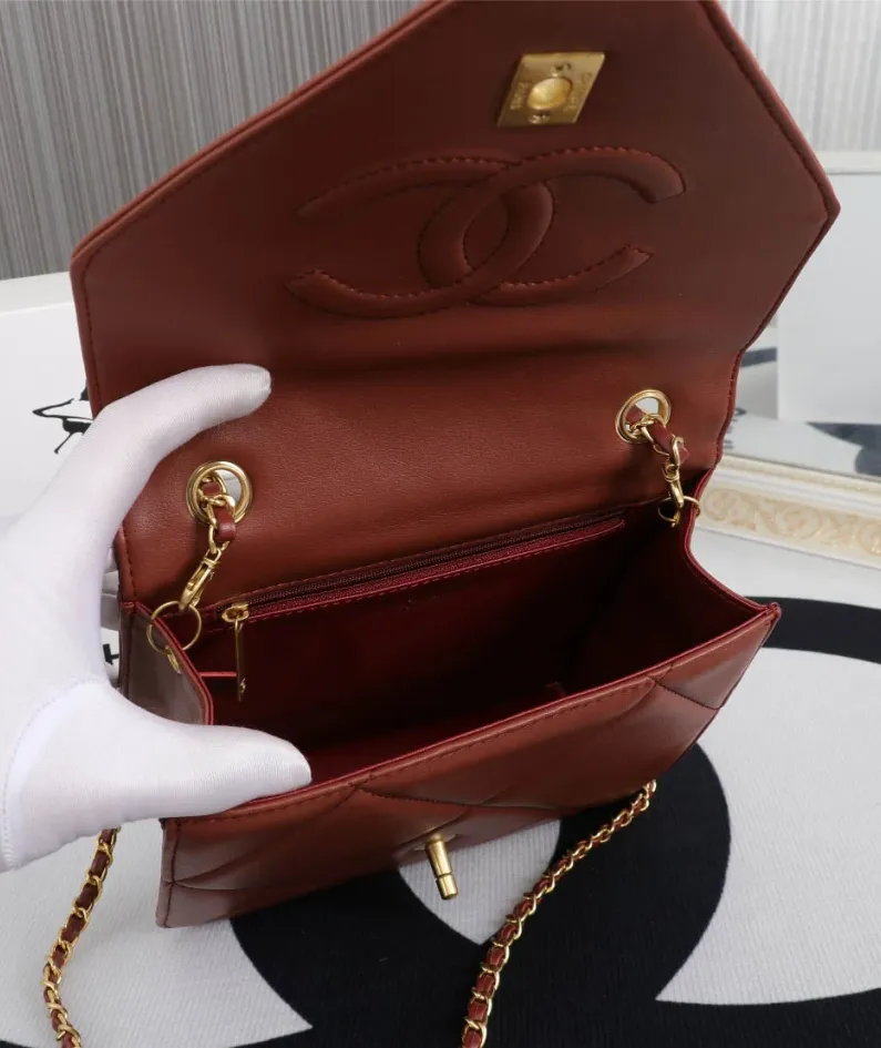 Chanel Size: 20*6*21cm Style: 7707