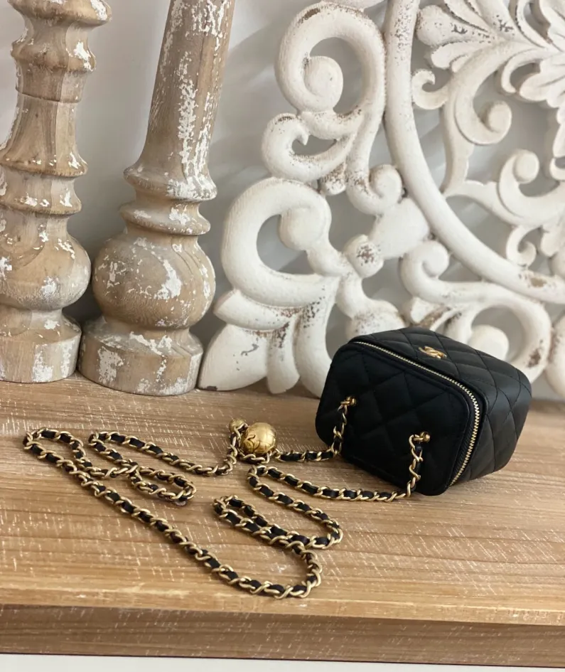 Classic Chain Size: 10.5 8.5 7cm Code: 81219