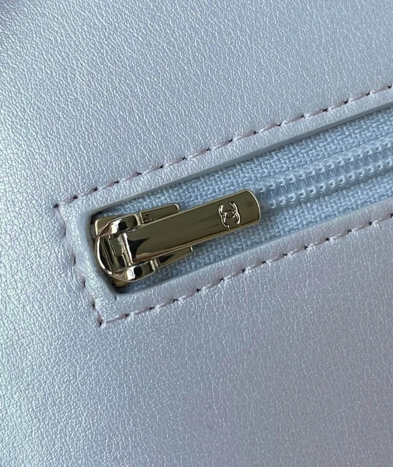 Lambskin Size: 19cm