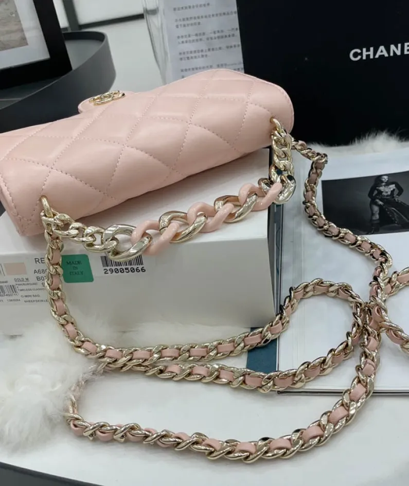 Handbag Size: 19cm Model Number: AP2377/B07302