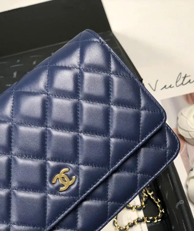 Lambskin Shoulder Chain Bag Style Number: 33814