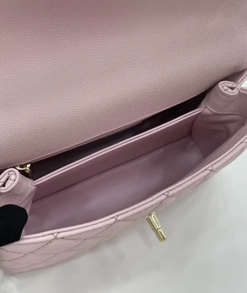 Chanel Size: 19cm/23cm/28cm Model Number: AS2215/92990/92991