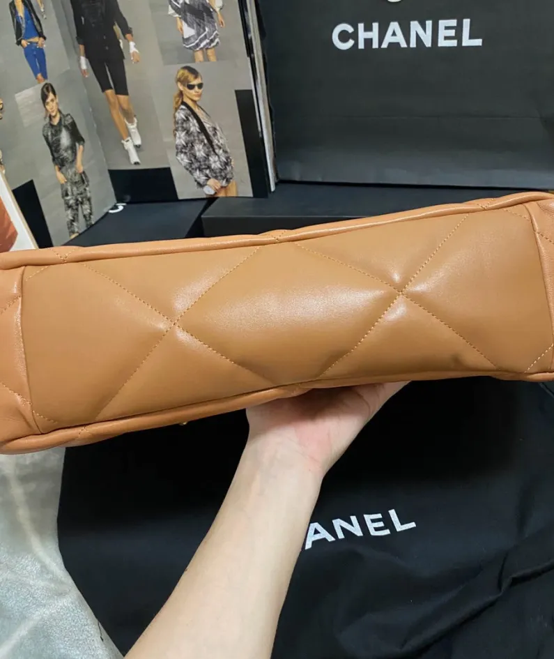 Chanel Style: AS3660 Size: 264010cm