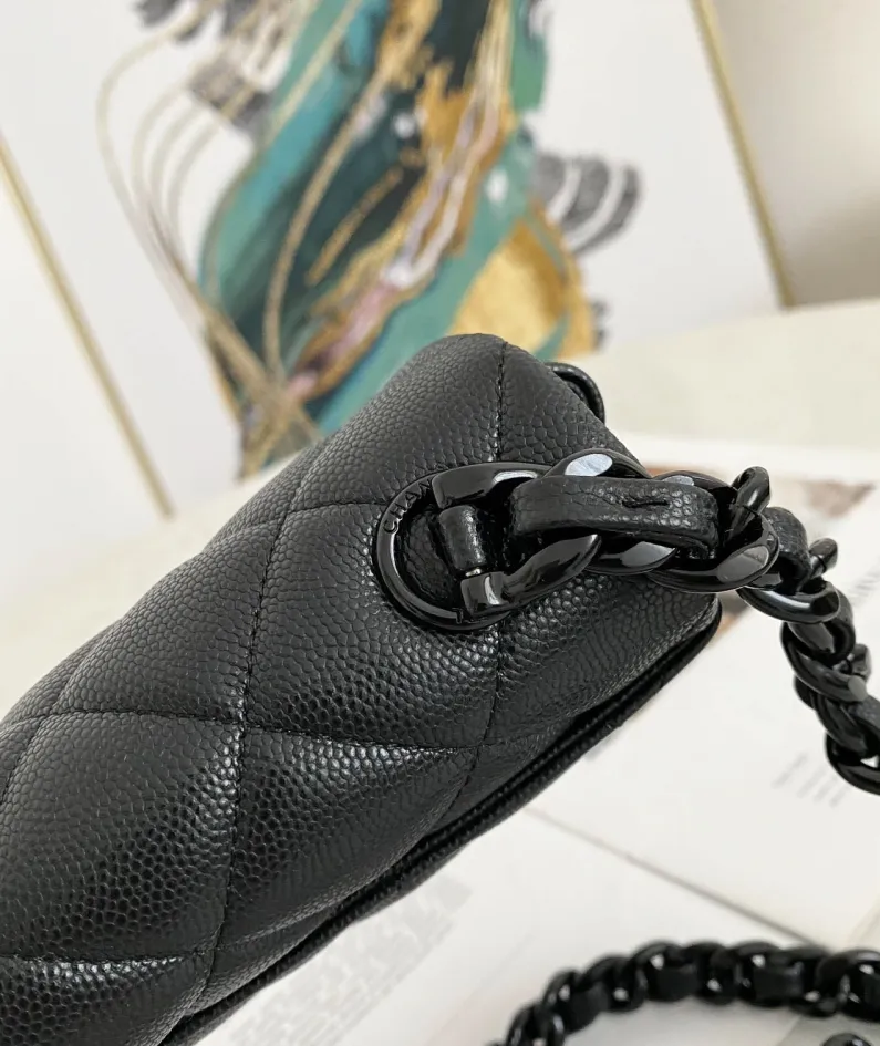 Chanel Style: 2302 Size: 20x12.5x6cm