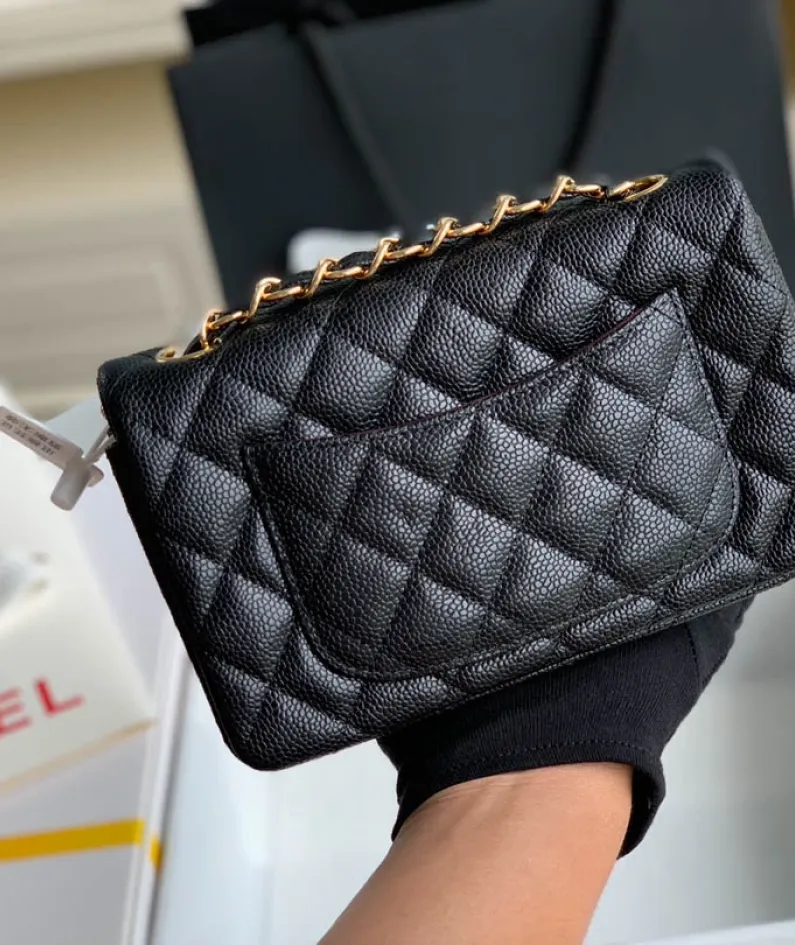 Lambskin Small Bag Size:20X13x7cm Model: 1116