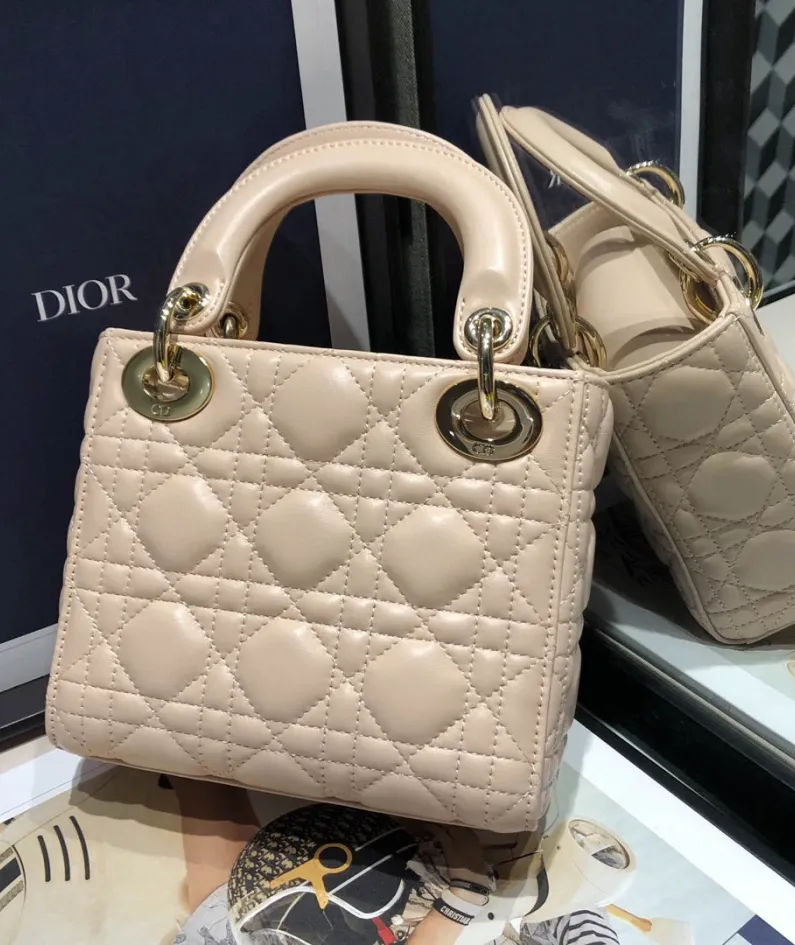 Classic size:17155cm with colour: pink