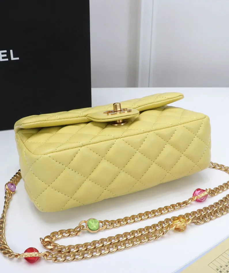 Chanel Size: 21*13*6 Style: 611
