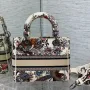 Lady Winter Garden Collection