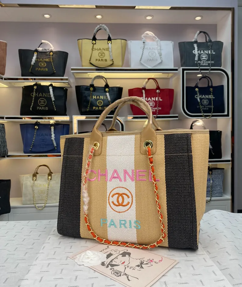 Chanel Shoulder Bag Size: 38*20*30cm Style: 8822