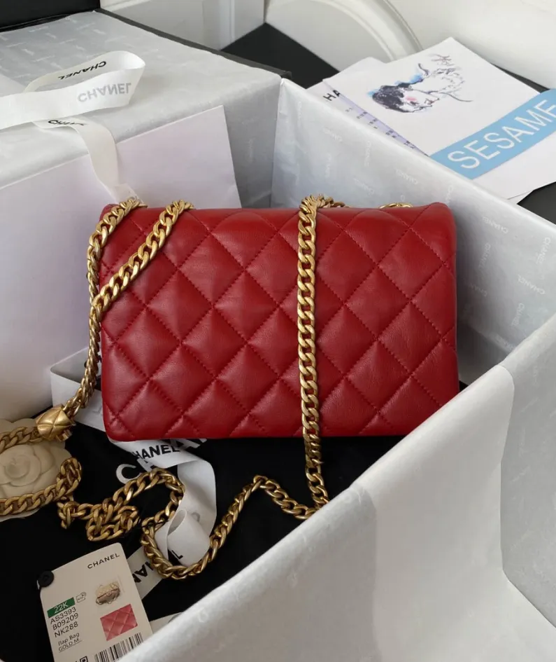Lambskin Size: 14*22*8cm