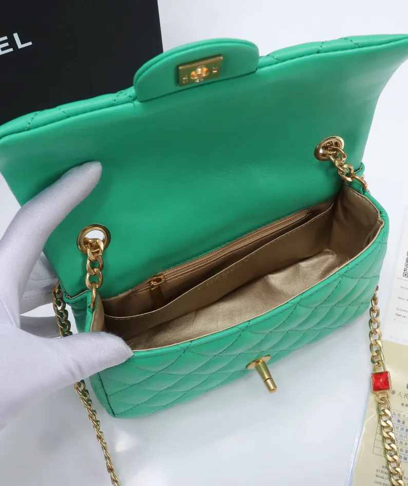 Chanel Stone Chain Bag Size: 21/13/6 Style: 611