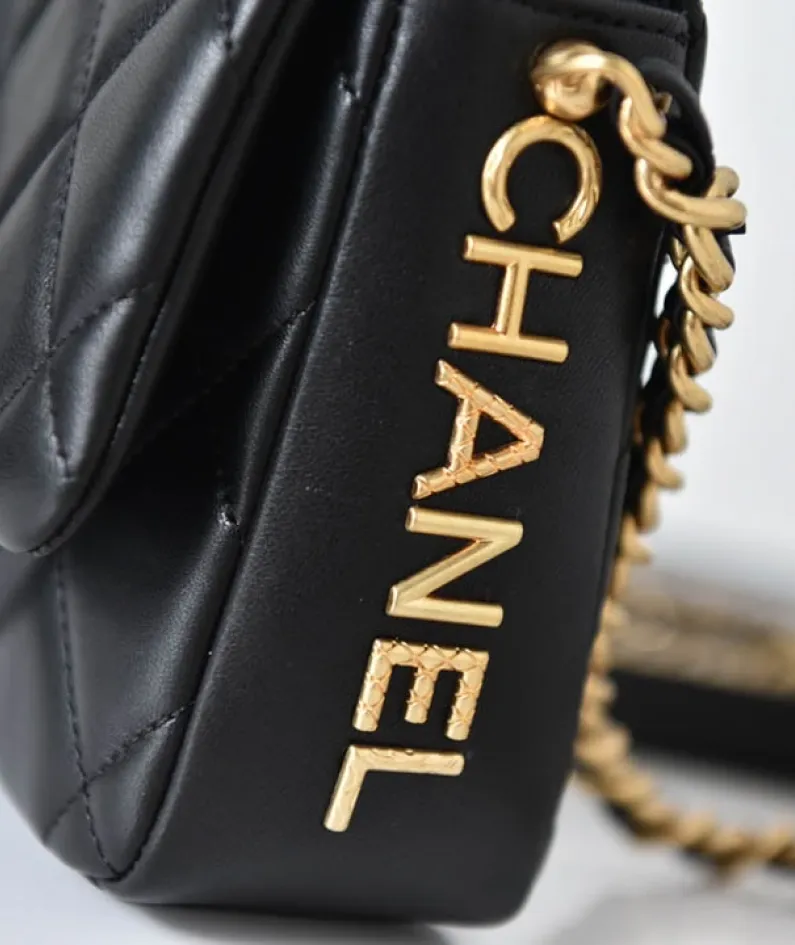 Chanel Sheepskin Model: AS2733 Size: 1712.55cm