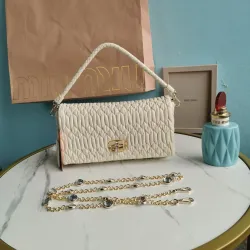 Miu Miu Diamond Chain Bag size: 22.5, 4.5, 12