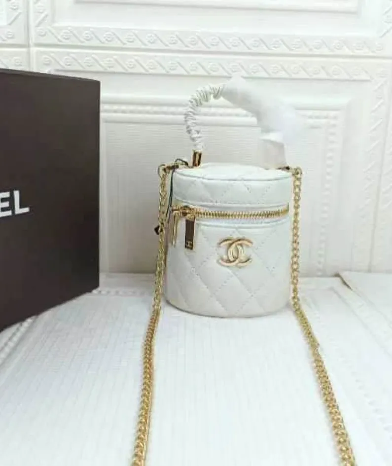 Chanel Vintage Cosmetic Bag Size: 12x11cm, Style: 212