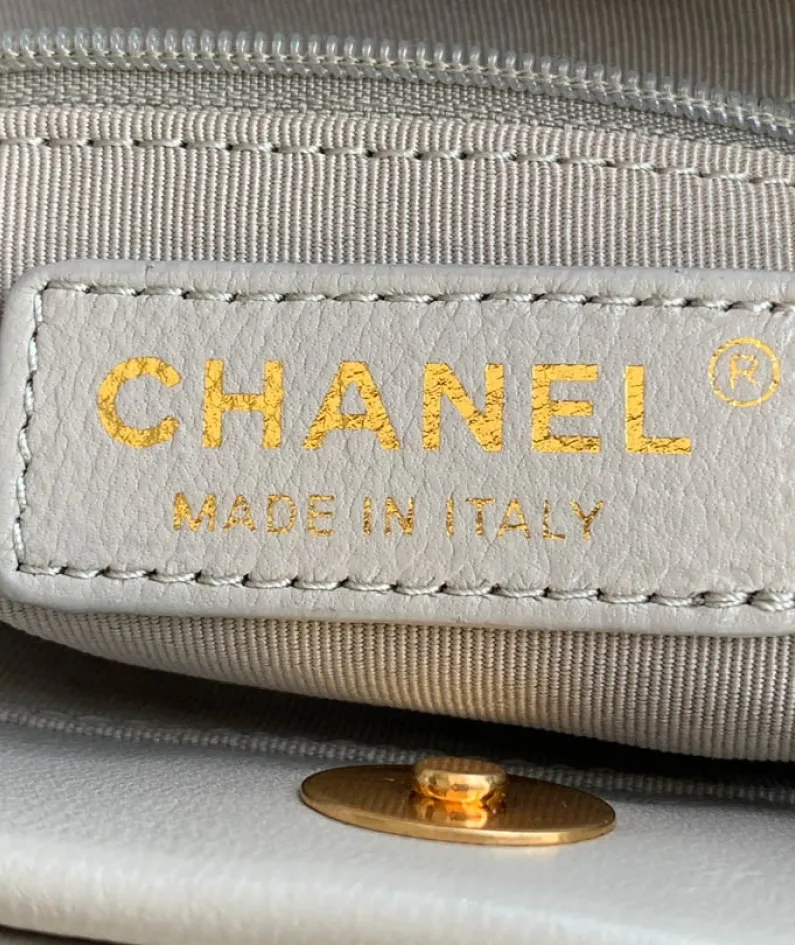 CHANEL shoulder bag Model: AS3502 Size: 24X29X10Cm
