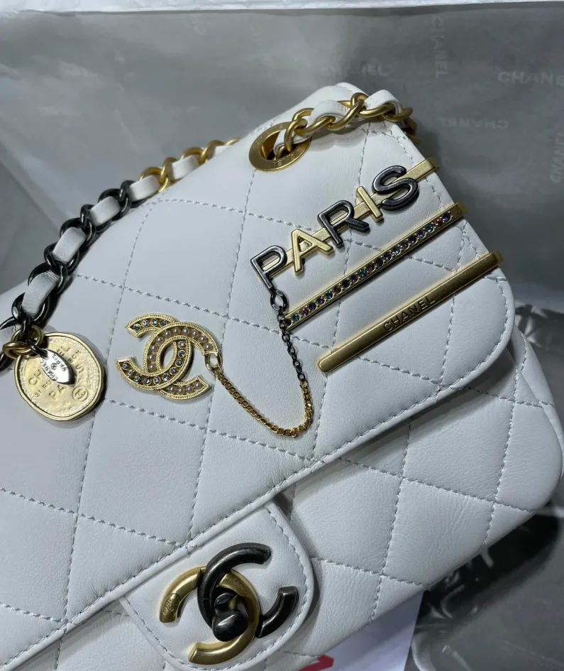 Gold leather rhombus bag Size: 11x19x8cm