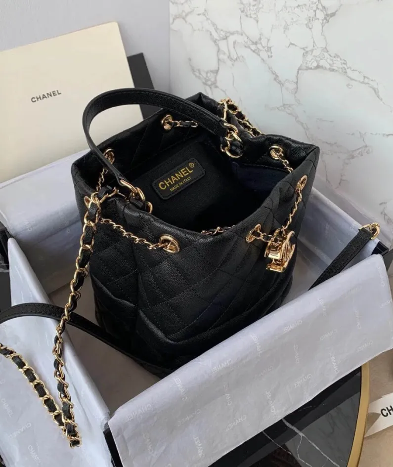 Chanel Size: 20cm Style: AS0768
