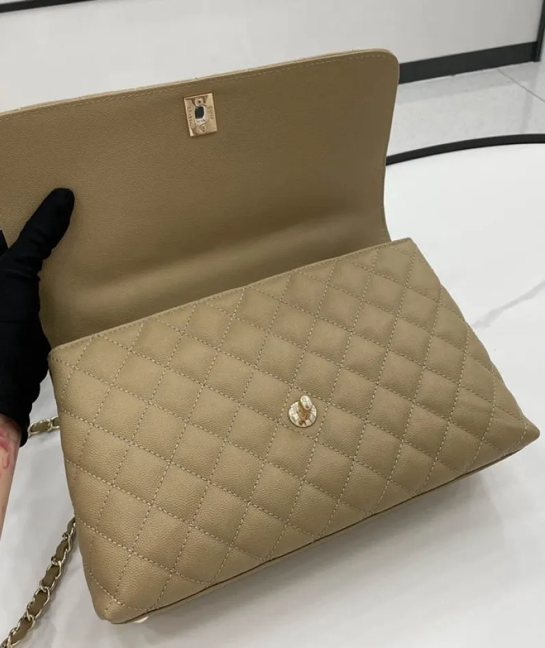 Chanel Size: 19cm/23cm/28cm Model Number: AS2215/92990/92991