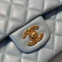 classic flap lambskin light gold buckle classic flap size:25cm