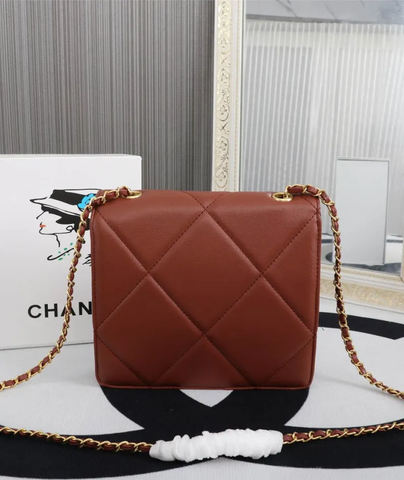 Chanel Size: 20*6*21cm Style: 7707
