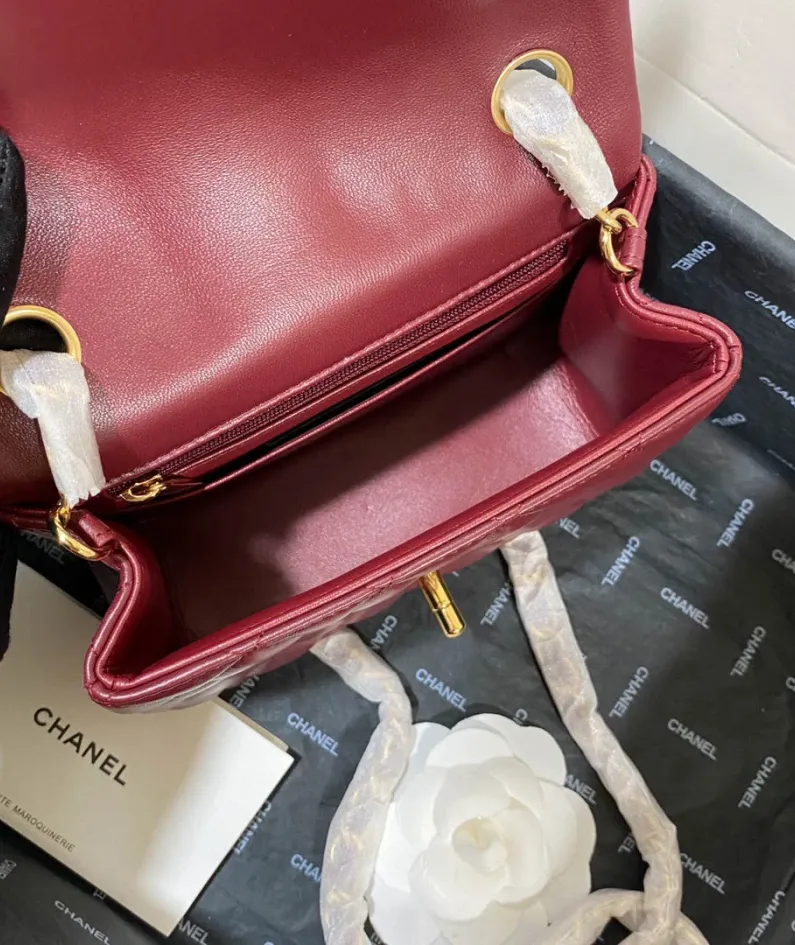 Lambskin Model: 1115 Size: 17cm