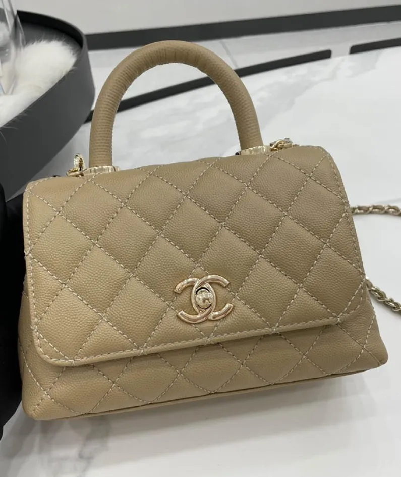 Chanel Size: 19cm/23cm/28cm Model Number: AS2215/92990/92991