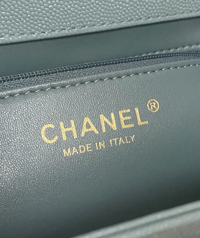 CHANEL pearl ball pattern size:19x7x14cm model number 93749