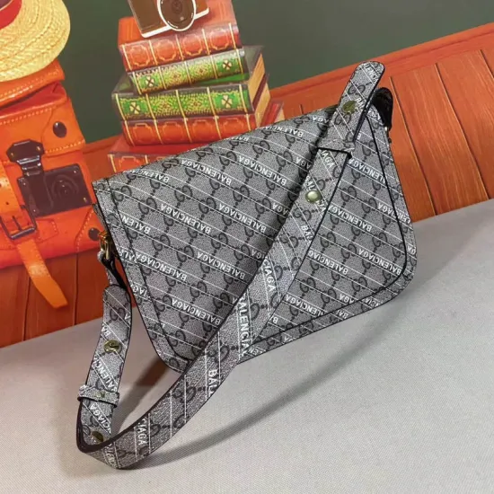 2020 Early Spring Series Model: 602204 Size: 25*18*8cm