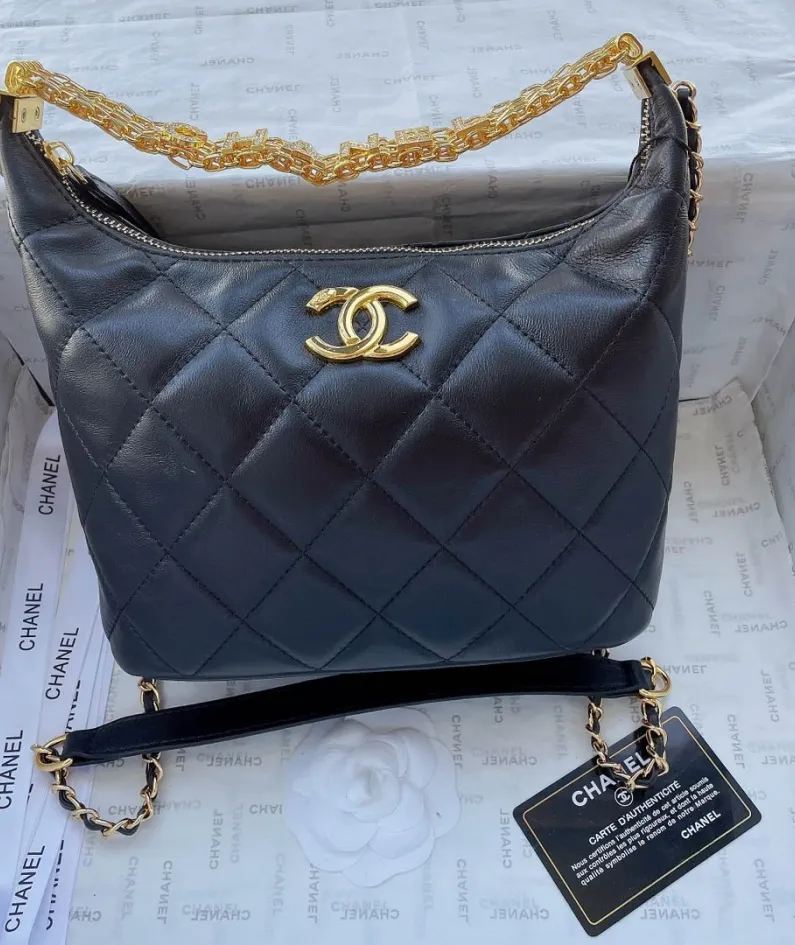Chanel Style: 205 Size: 23x21cm