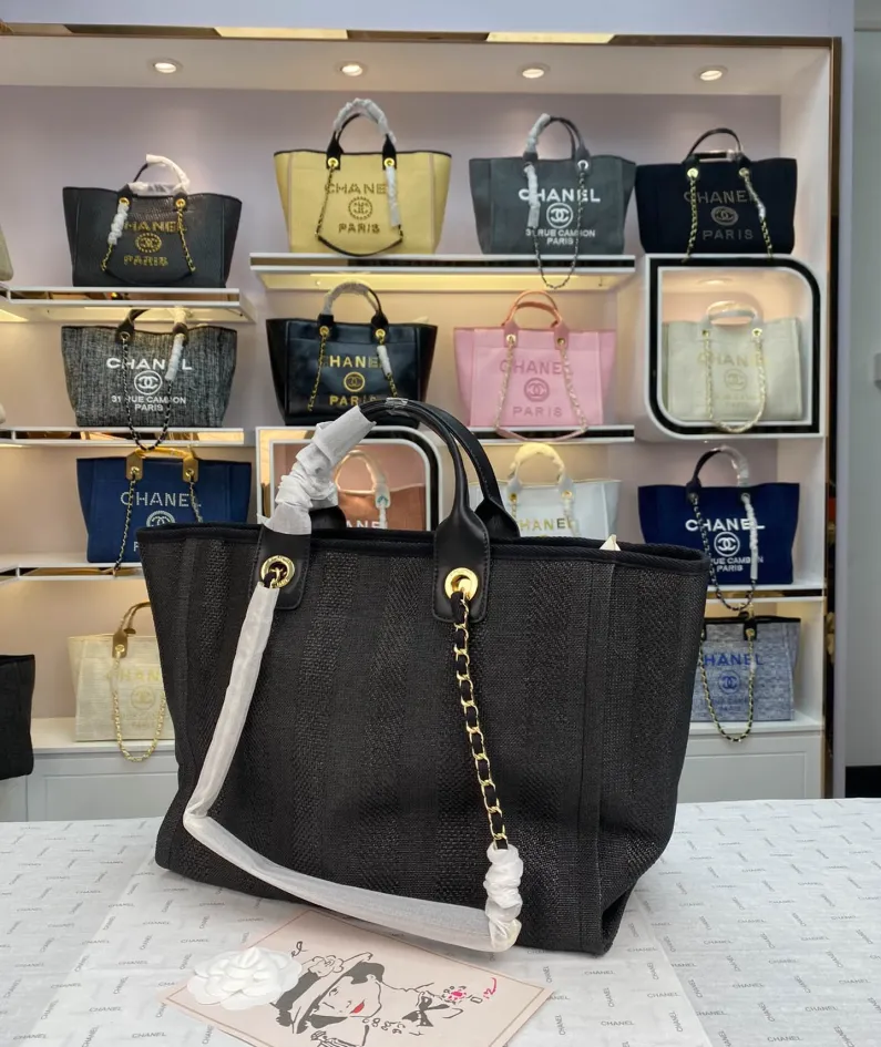 Chanel Women's Shoulder Bag Model: 8819 Size: 48*38*30*14
