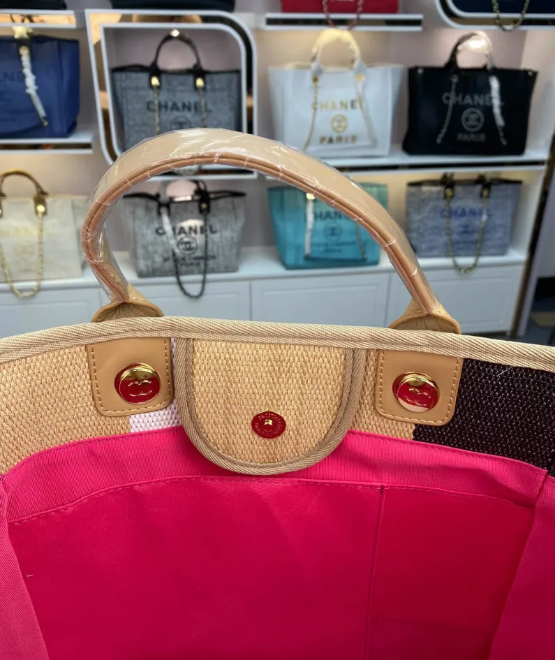 Chanel Shoulder Bag Size: 38*20*30cm Style: 8822