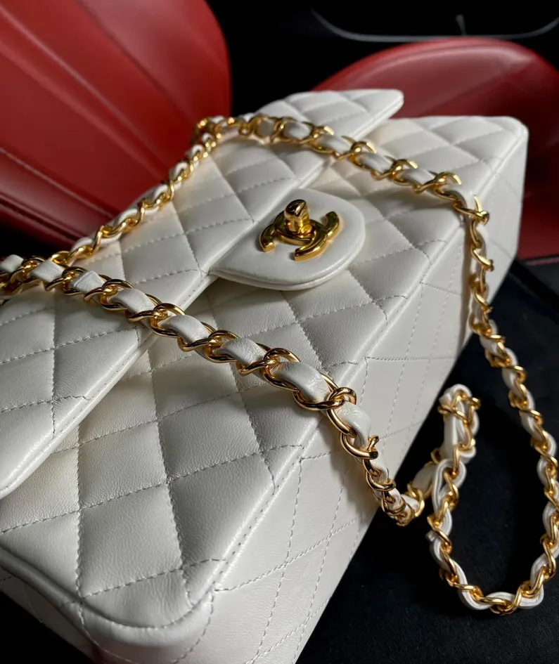Cowhide Ball Pattern White Model: -A01112 Size: -25.5*15.5*6.5