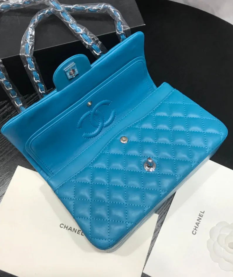 Chanel Size: 25.5*15*7.5