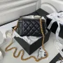 Exquisite and chic chain Size: 8.5*11*7cm