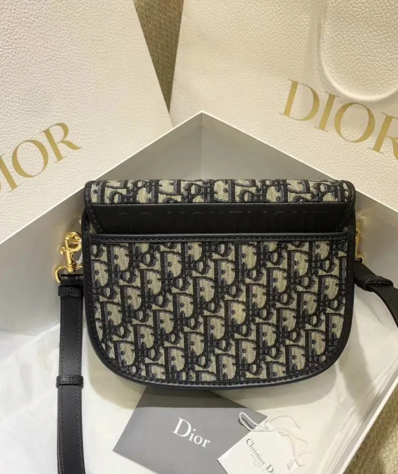 Size: 18x14x5cm 22x17x6cm