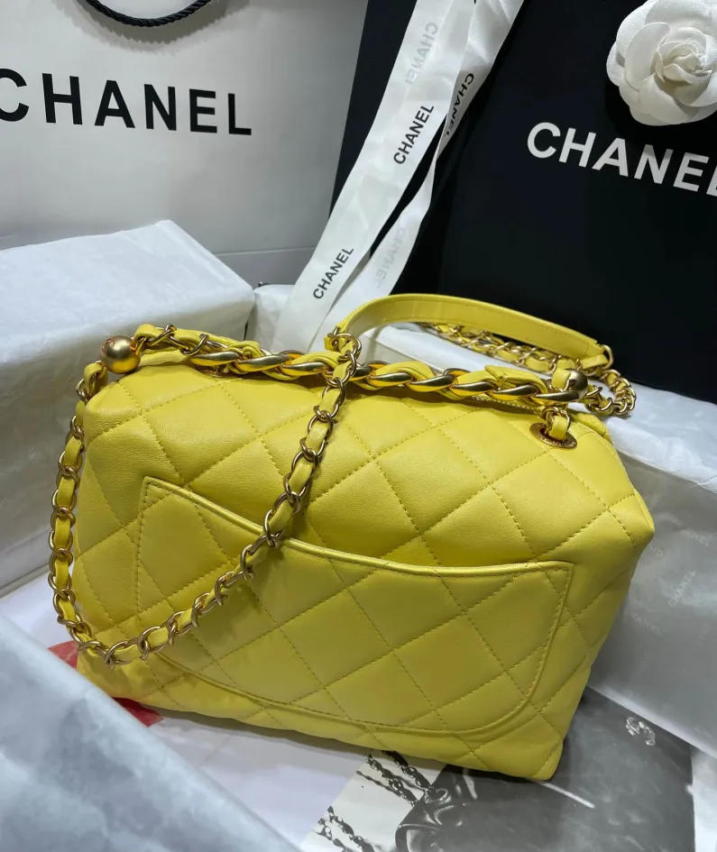 Chanel shoulder bag size: 22*10*15