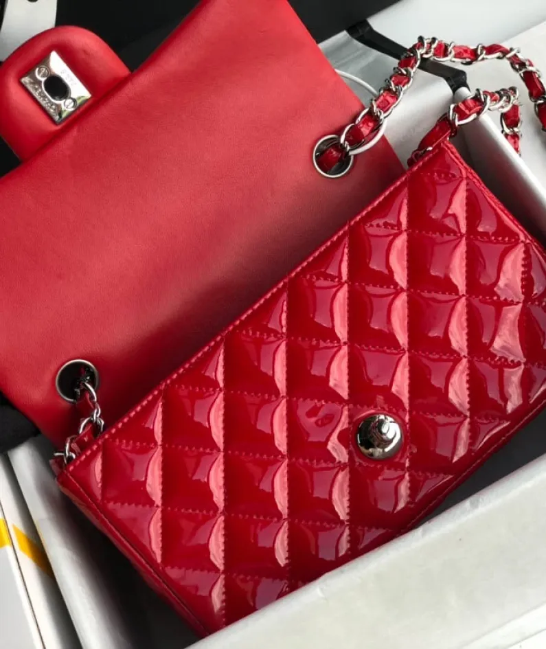 Chanel Patent Leather Pouch Model: 1116 size: 20cm