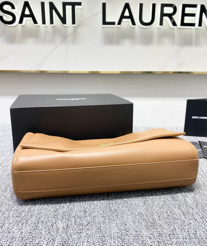 Saint Laurent Size:28cm Code:553804