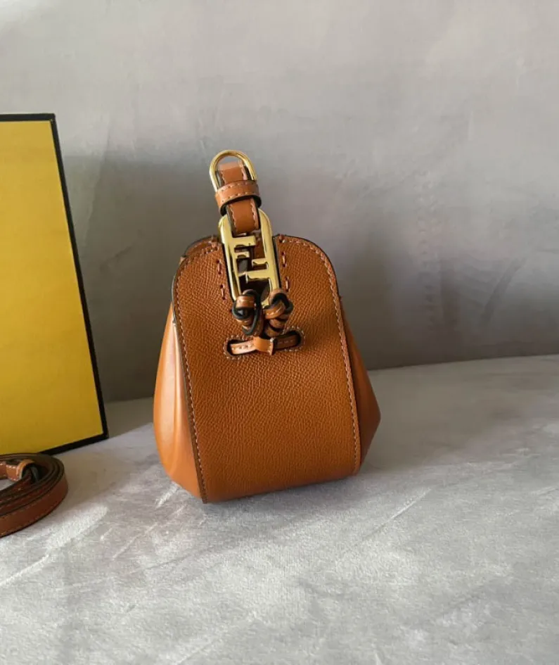 Size 21.5*17*14cm
