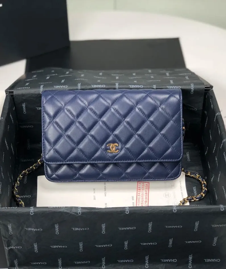 Lambskin Shoulder Chain Bag Style Number: 33814