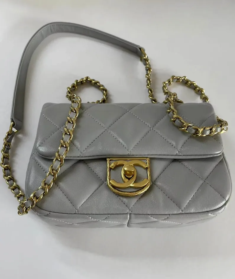 CHANEL Model: AS3473# Size: 13207cm