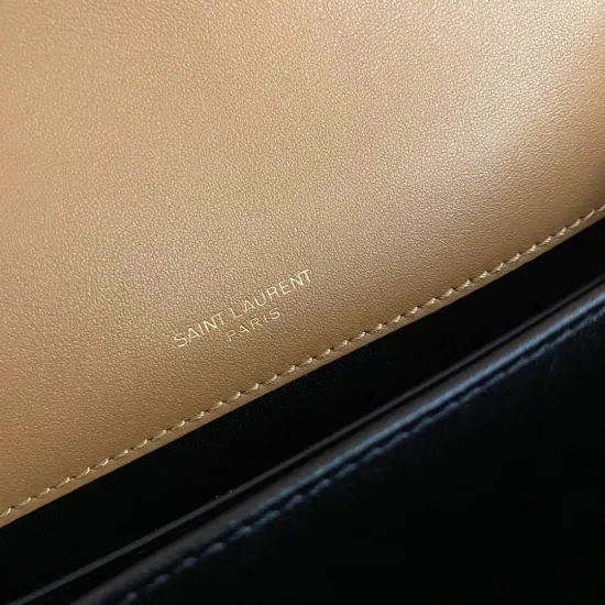 Backpack Size:22x18x5cm