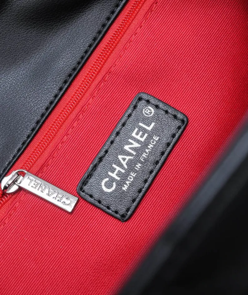 Chanel Style: 9067 Size: 26x23cm