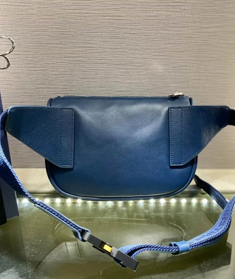 Size: 19x14x6cm
