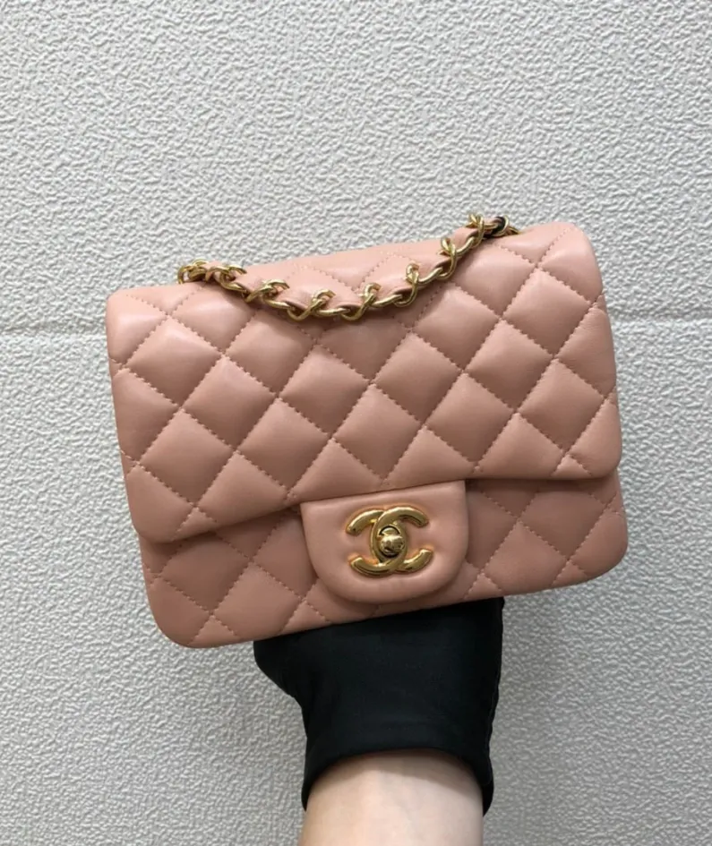 Chanel Small Sachet Size: 17cmChanel Model: 1115#