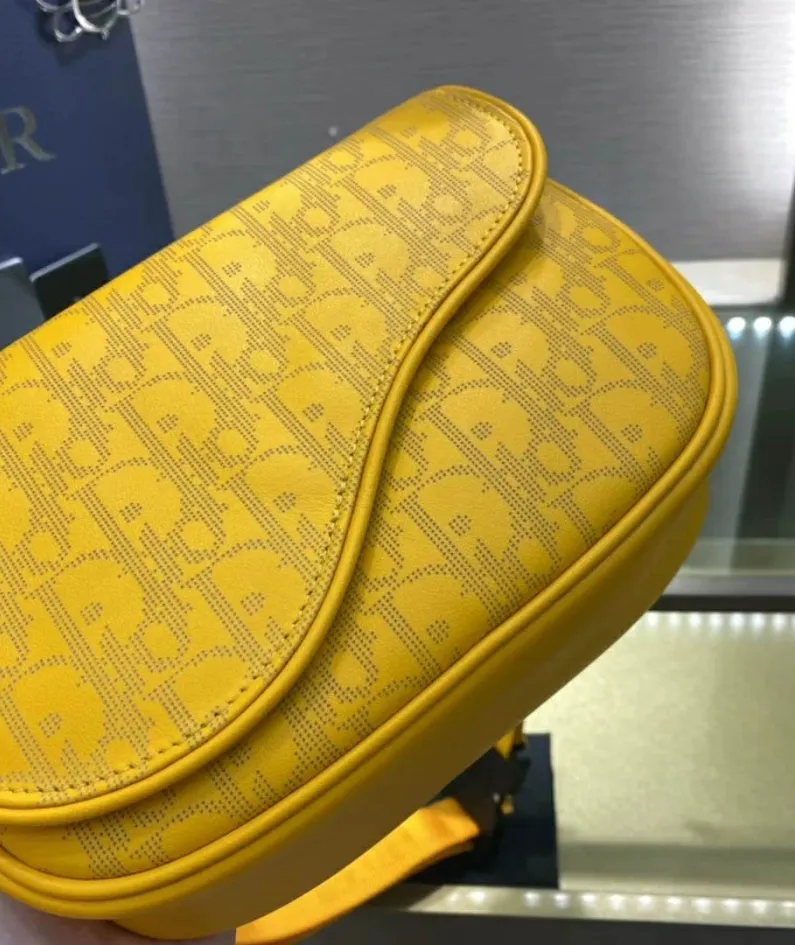 Size: 19x14x6cm