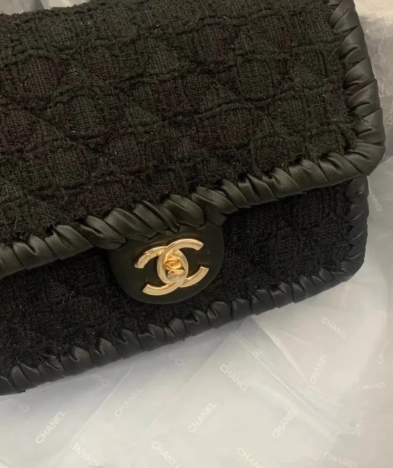 Chanel Size: 22cm Style: AS2496